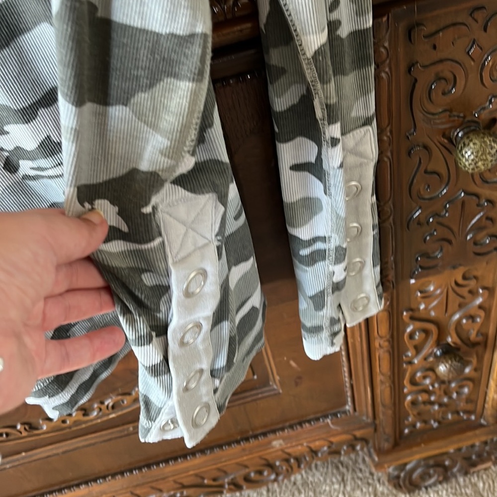 Chaser camo print crew neck long sleeve stretchy comfy oversized slouchy top M - Picture 6 of 7